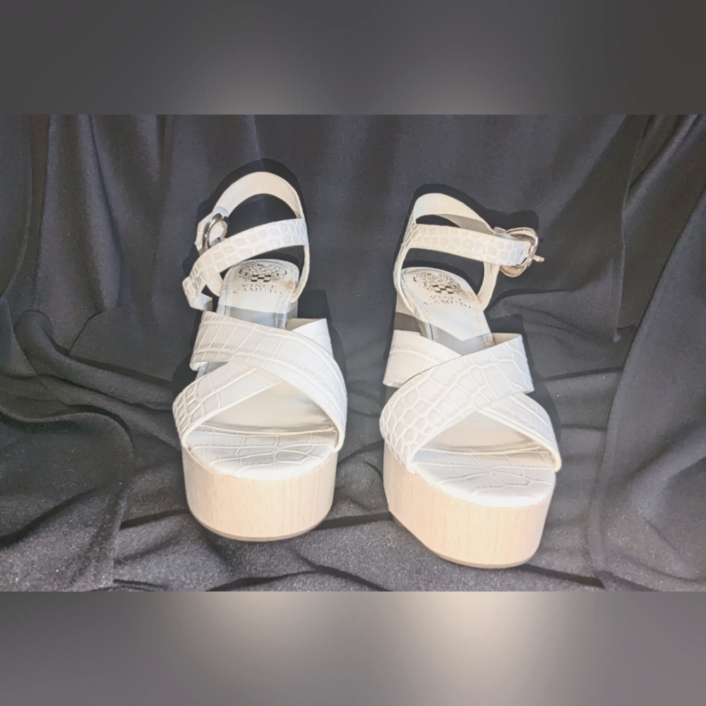 Vince Camuto Deirei Ivory Print